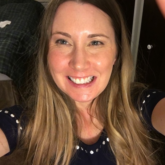 Meet your Posher, Danielle - Picture 4 of 4